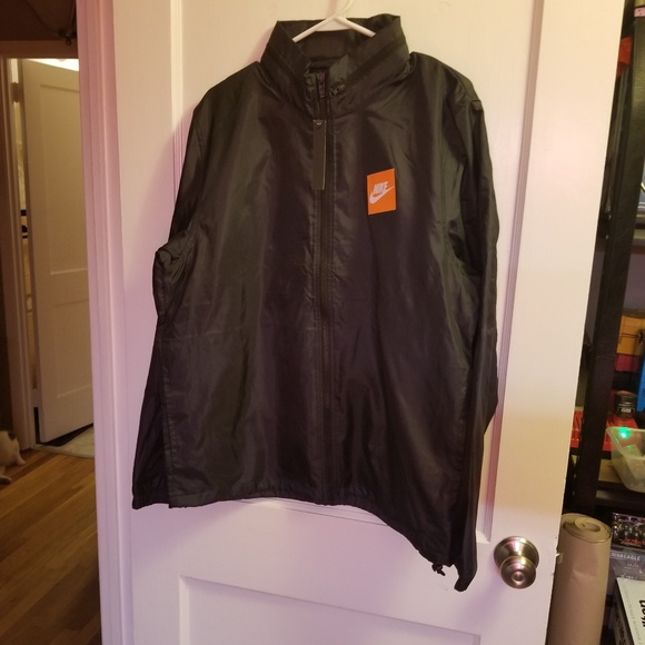 Nike windbreaker black l/g msrp $75 - Picture 3 of 3